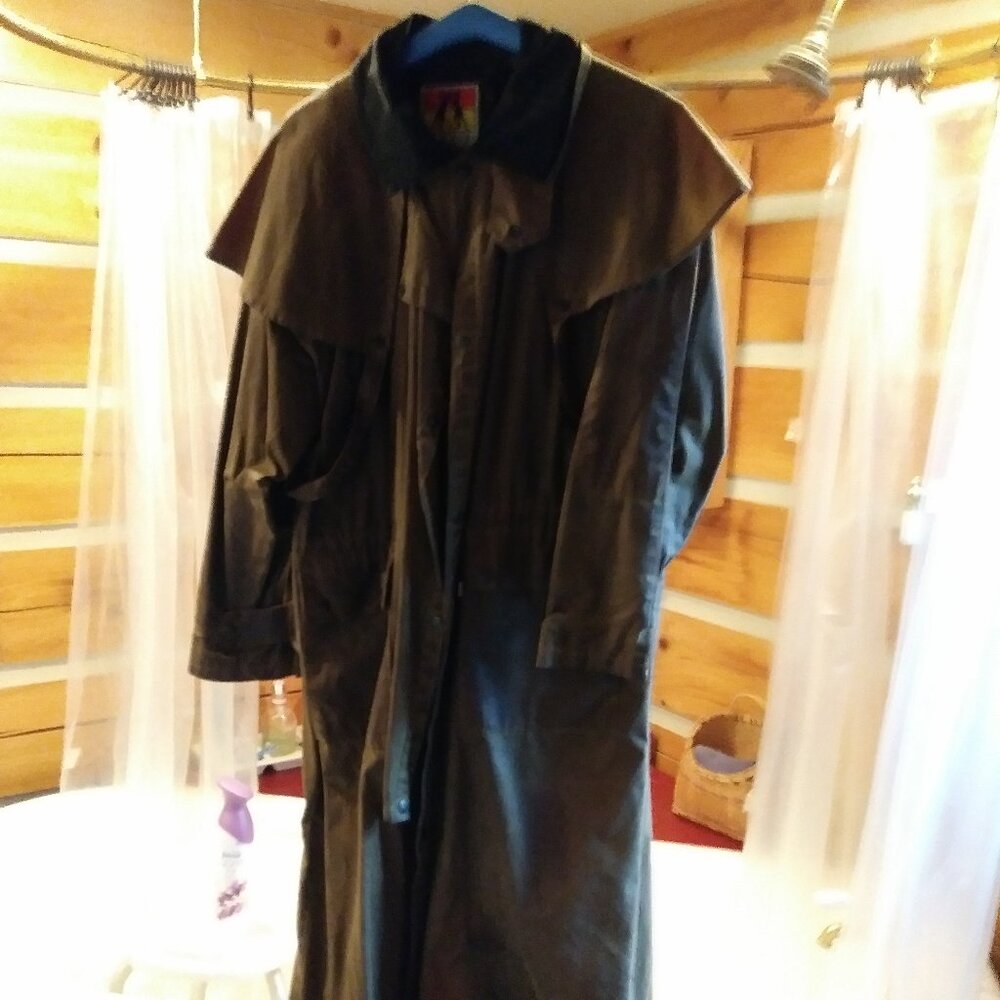 Kakadu Traders Australia size medium, brown Drovers trench coat w/ black collar